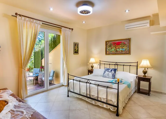 Lefkas Blue 公寓 *